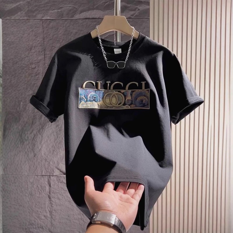 We Measured the $7.31 Gucci Black Crewneck: Print Thickness, Drape and Sizing Windows